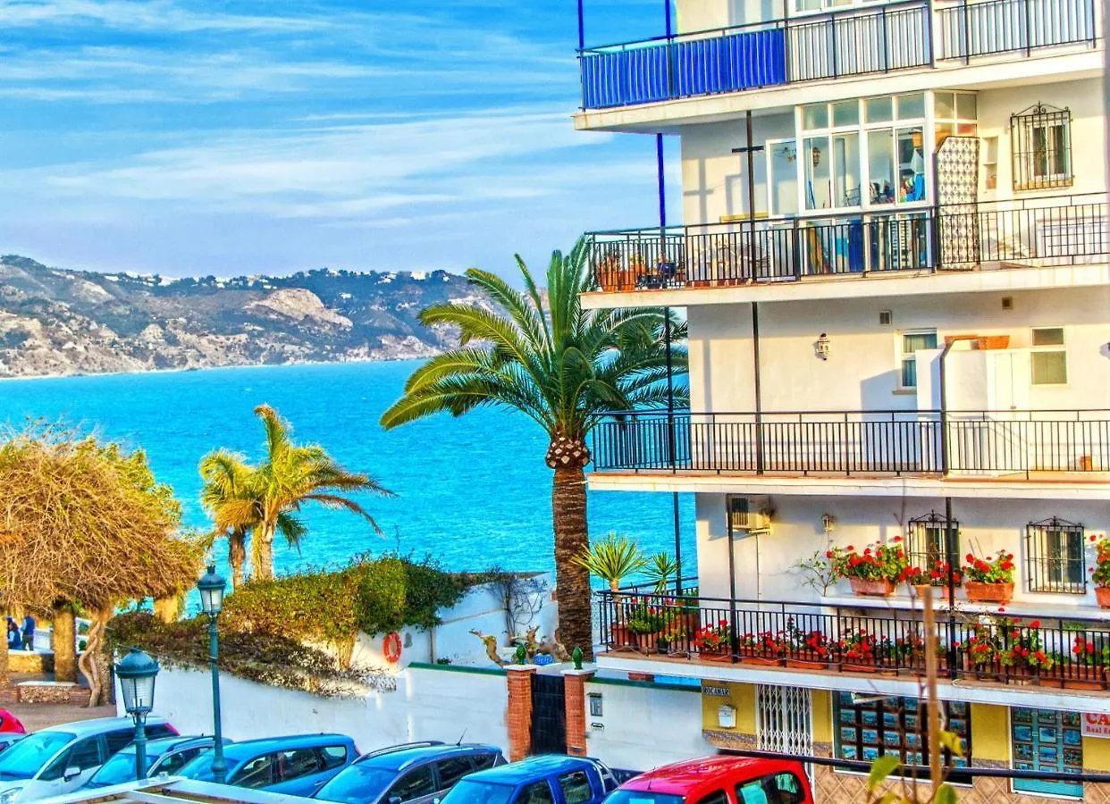 Nerja Center Apartment With Sea View