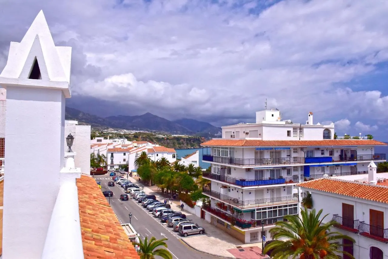Nerja Center Apartment With Sea View